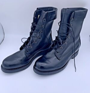 Vintage Cove Shoe Co. Black Leather Combat Boots Men's 9E Made in USA 1996 New
